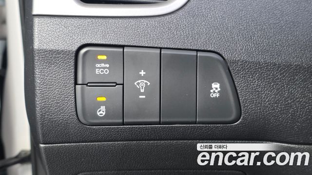Hyundai AVANTE 2013 — photo 16
