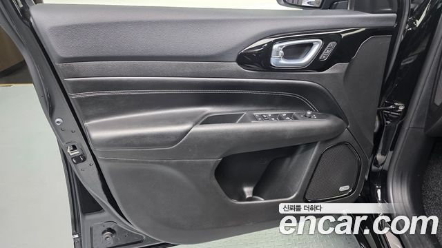 Jeep Compass 2022 — photo 14