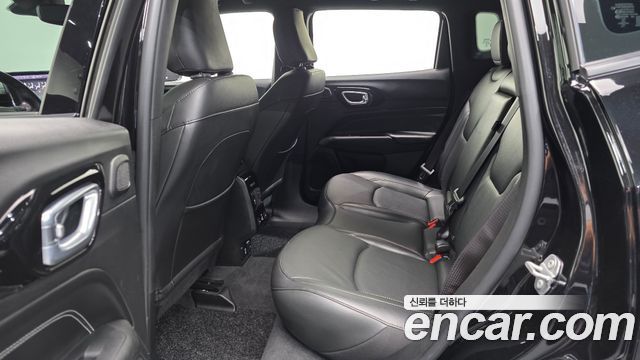 Jeep Compass 2022 — photo 16