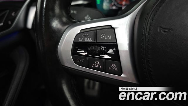 BMW 5-Series 2023 — photo 18