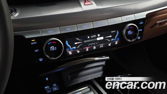 Genesis G80 2022 — photo 25