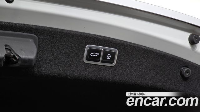 Genesis G80 2022 — photo 26