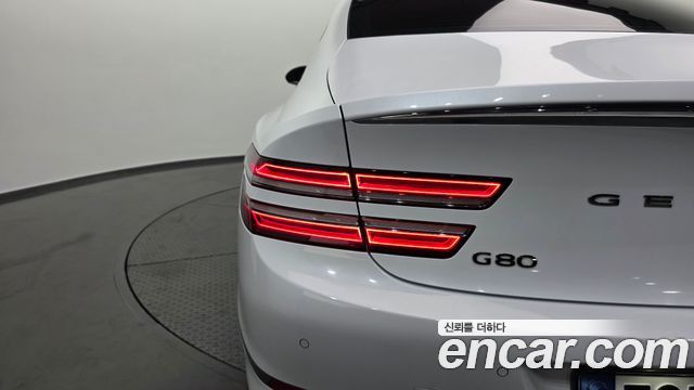 Genesis G80 2022 — photo 9