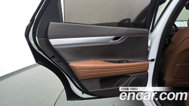 Genesis G80 2022 — photo 15