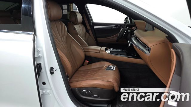 Genesis G80 2022 — photo 16