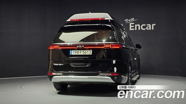 Kia Canival 2022 — photo 4