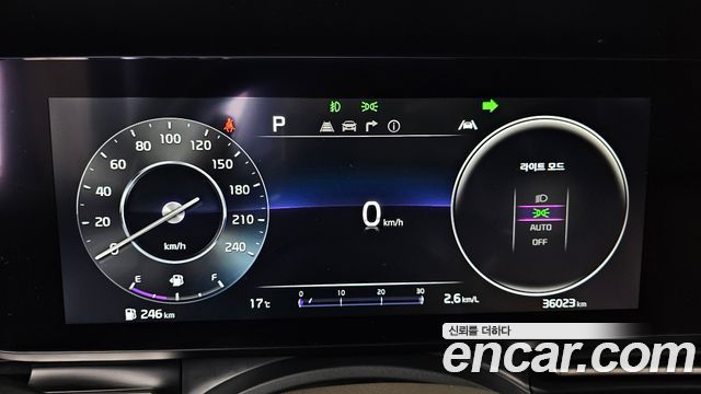 Kia Canival 2022 — photo 11