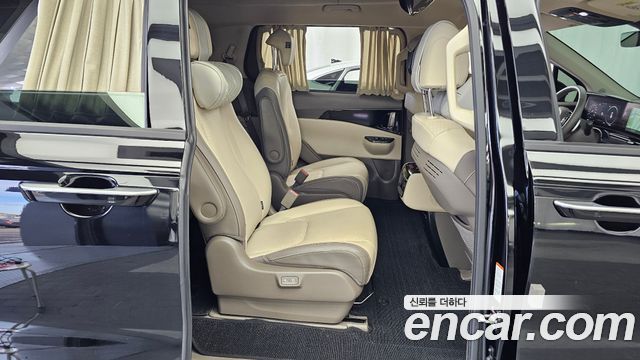 Kia Canival 2022 — photo 18