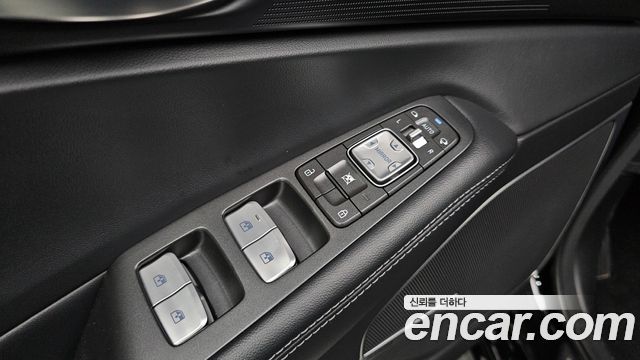 Genesis EQ900 2016 — photo 21