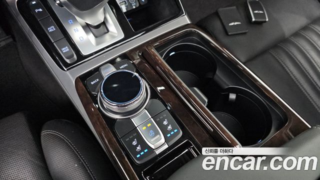 Genesis EQ900 2016 — photo 23