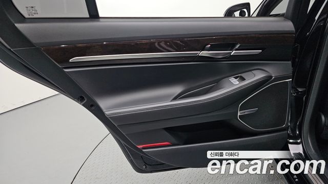 Genesis EQ900 2016 — photo 15