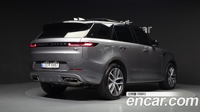Land Rover Range Rover Sport 2023 — photo 2
