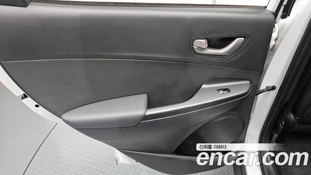 Hyundai Kona 2018 — photo 15