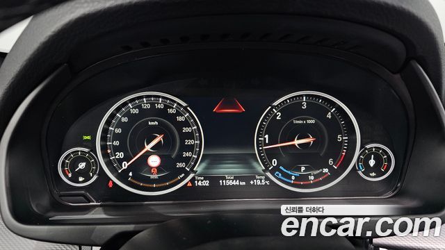 BMW X5 2018 — photo 11