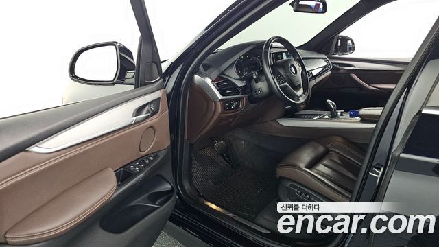 BMW X5 2018 — photo 13