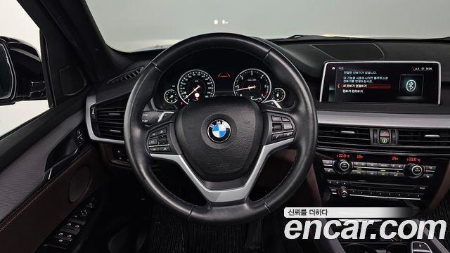 BMW X5 2018 — photo 19