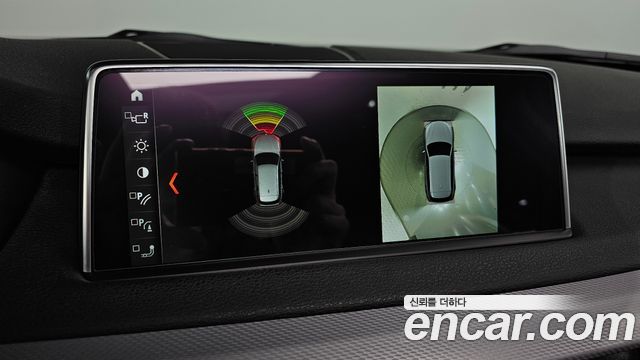 BMW X5 2018 — photo 21
