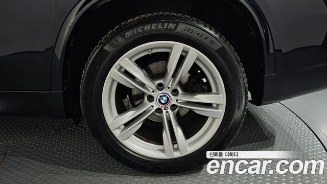 BMW X5 2018 — photo 7
