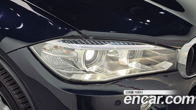 BMW X5 2018 — photo 8