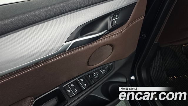 BMW X5 2018 — photo 30