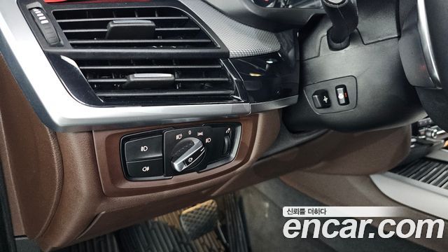BMW X5 2018 — photo 31