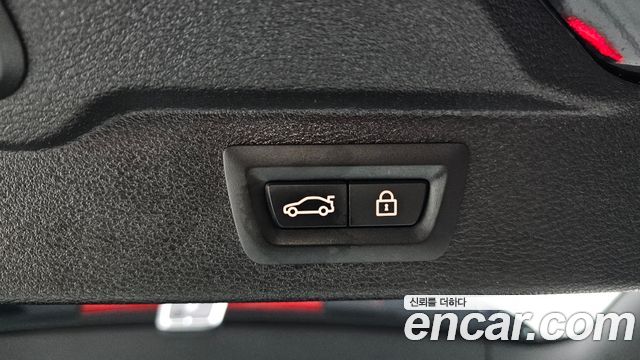 BMW X5 2018 — photo 32