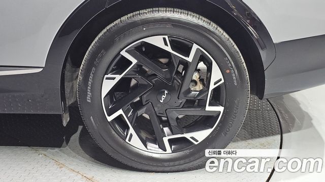 Kia Sportage 2023 — photo 7