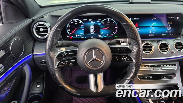 Mercedes-Benz E-Class 2021 — photo 19