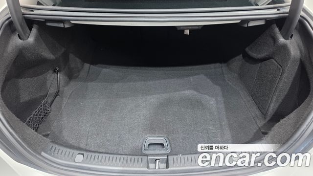 Mercedes-Benz E-Class 2021 — photo 25
