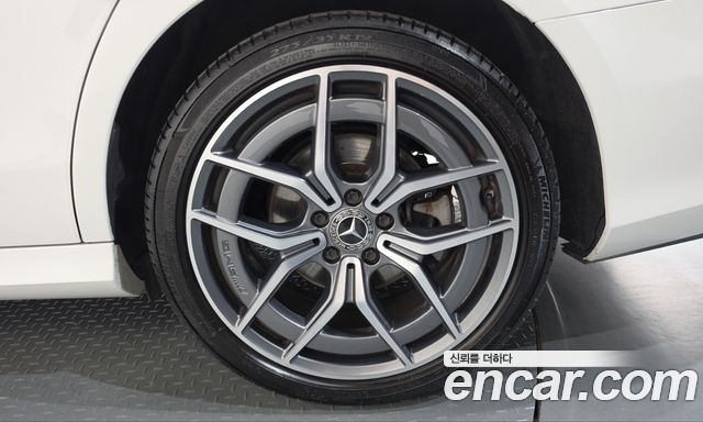 Mercedes-Benz E-Class 2021 — photo 7