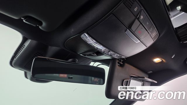 Mercedes-Benz E-Class 2021 — photo 28
