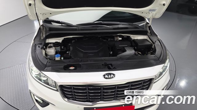Kia Canival 2019 — photo 6