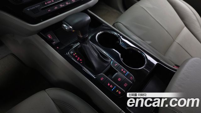 Kia Canival 2019 — photo 12