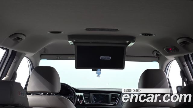 Kia Canival 2019 — photo 30