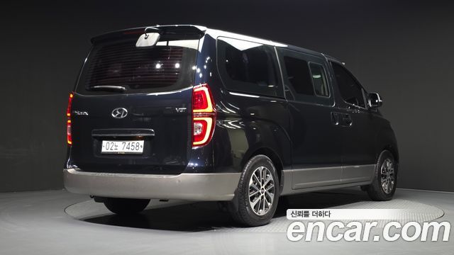 Hyundai Starex 2019 — photo 2
