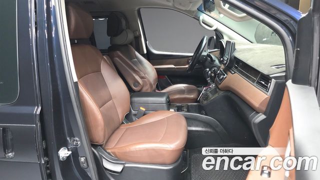 Hyundai Starex 2019 — photo 11
