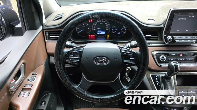 Hyundai Starex 2019 — photo 13