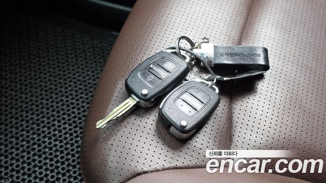 Hyundai Starex 2019 — photo 16