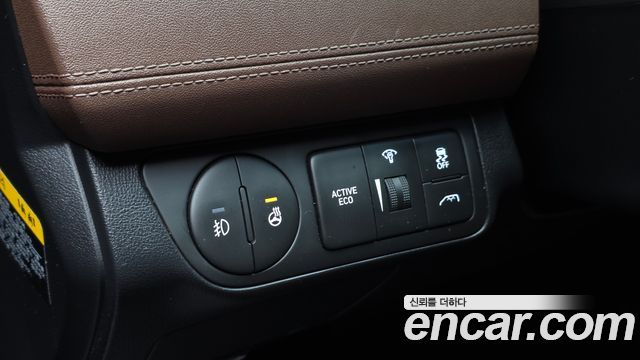 Hyundai Starex 2019 — photo 17