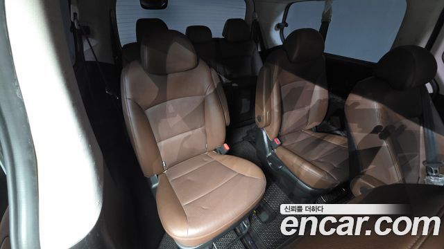 Hyundai Starex 2019 — photo 19