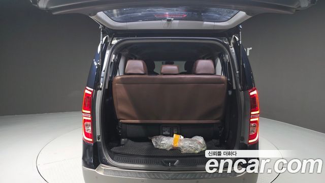 Hyundai Starex 2019 — photo 20