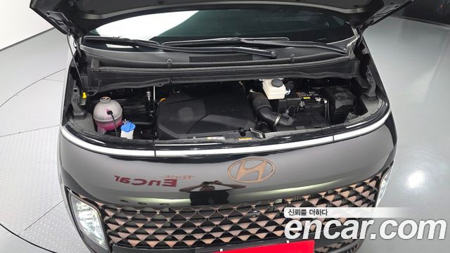 Hyundai Staria 2025 — photo 6