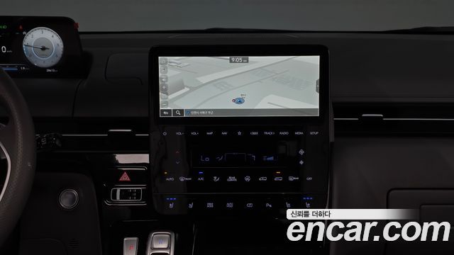 Hyundai Staria 2025 — photo 20