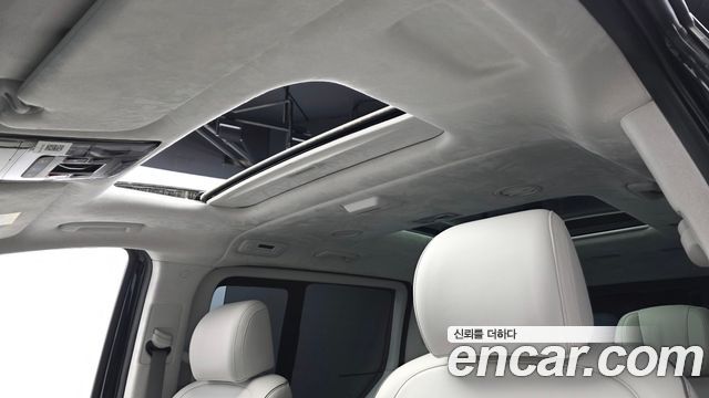 Hyundai Staria 2025 — photo 25