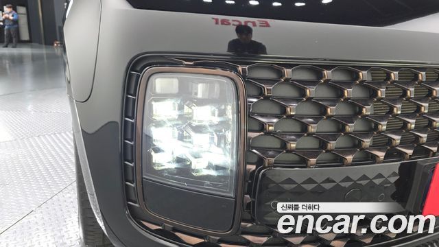 Hyundai Staria 2025 — photo 8