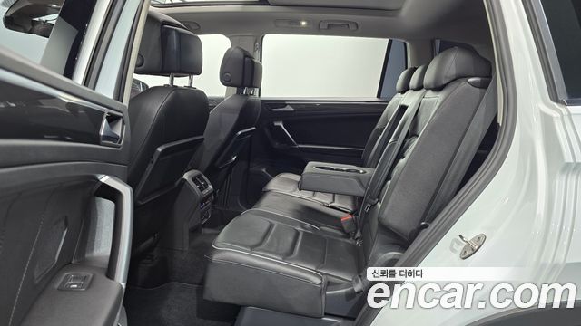 Volkswagen Tiguan 2020 — photo 12