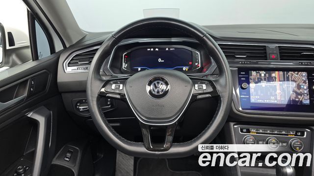 Volkswagen Tiguan 2020 — photo 13