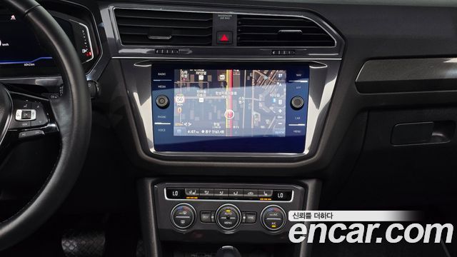 Volkswagen Tiguan 2020 — photo 18