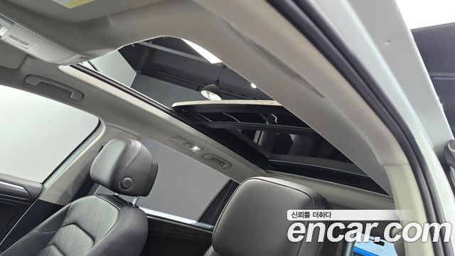 Volkswagen Tiguan 2020 — photo 19