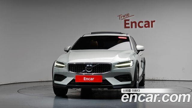 Volvo V60 2020 — photo 3